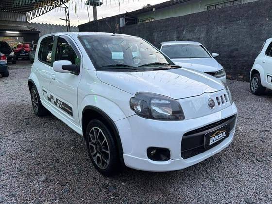 FIAT UNO 1.4 ATTRACTIVE 8V FLEX 2P MANUAL FIAT UNO 1.4 ATTRACTIVE 8V FLEX 2P MANUAL